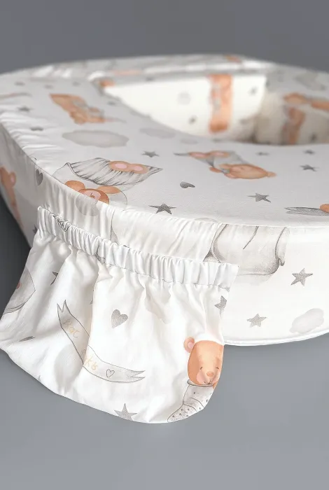 Сменный чехол на ортопедическую подушку для кормления двойни, Мишки на белом фоне Сменный чехол на ортопедическую подушку для кормления двойни, Мишки на белом фоне