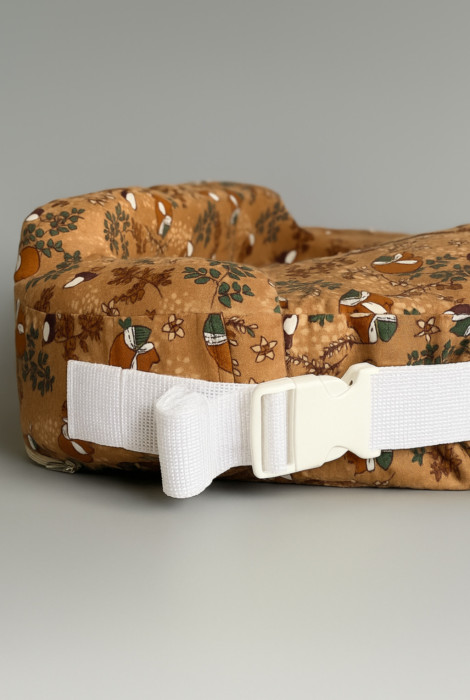 Сменный чехол на ортопедическую подушку для кормления, лисички. Сменный чехол на ортопедическую подушку для кормления, лисички.